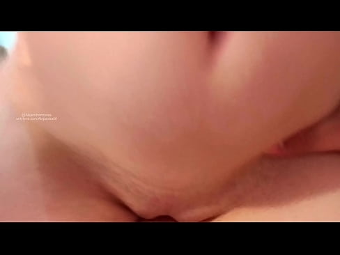❤️ Spavao sam u sestrinoj sobi i tako sam se probudio ❤️ Super porno kod nas ❌