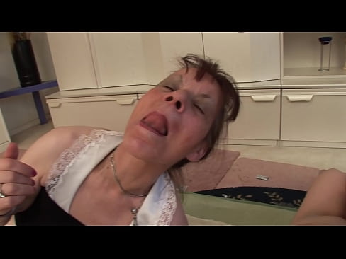 ❤️ Dvije bake i jedan djed imaju trojku ❤️ Super porno kod nas ❌