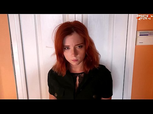 ❤️ Zaštitar kaznio zgodnu ženu zbog krađe - sperma u usta ❤️ Super porno kod nas ❌