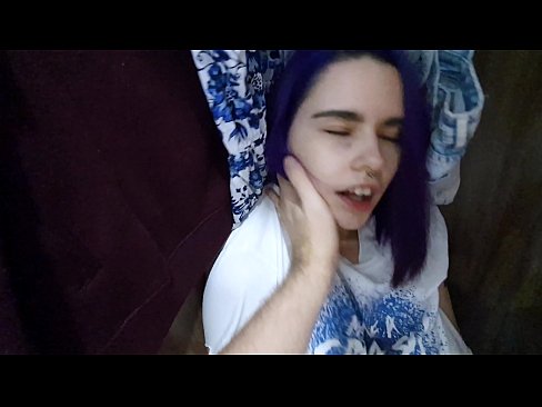 ❤️ Našao sam svoju sestru u ormaru i pomogao joj da svrši ❤️ Super porno kod nas ❌